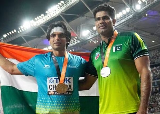 Magnificent ‘Pure Gold’ Neeraj Chopra Invites Rival Arshad Nadeem for Photo After Winning Gold