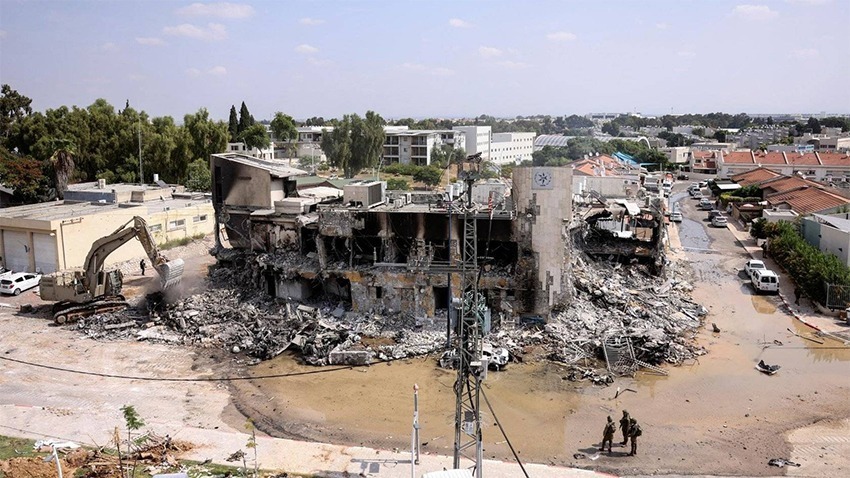 Hamas Attack on Israel Kills 300, Gaza Residents Warned of Israeli Response