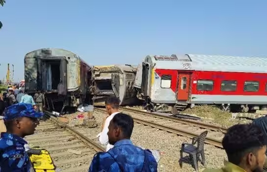 North East Express Derails in Bihar, Causing Widespread Damage and Casualties