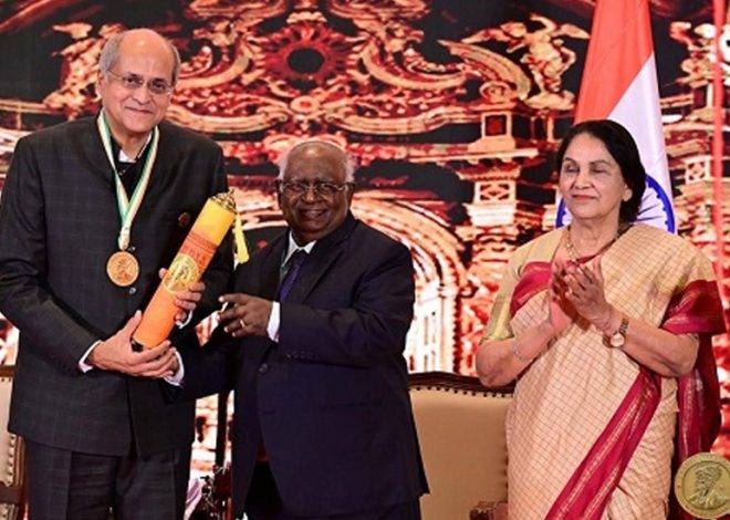 Renowned Neurosurgeon, Dr. Alok Sharma Conferred with the Prestigious Champions of Change Award Maharashtra